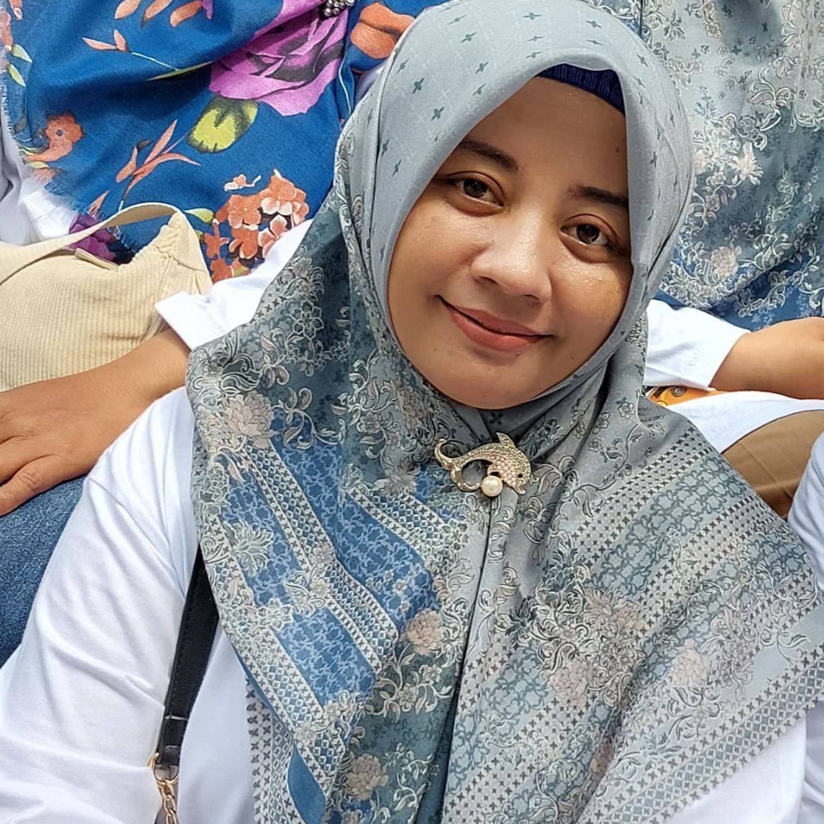 Foto Tanti Listiyowati